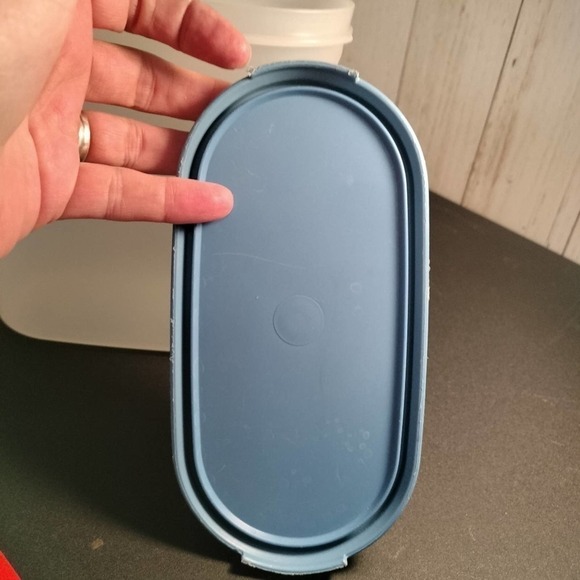 Tupperware Modular Mate Oval 3  #1613 w/  Lt. blue seal #1616 vintage  (E4) - Picture 10 of 11